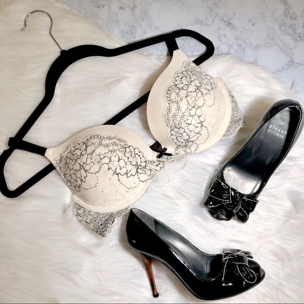 { Victoria’s Secret } : White Lace Dream Angels Push-up Bra - Picture 2 of 8